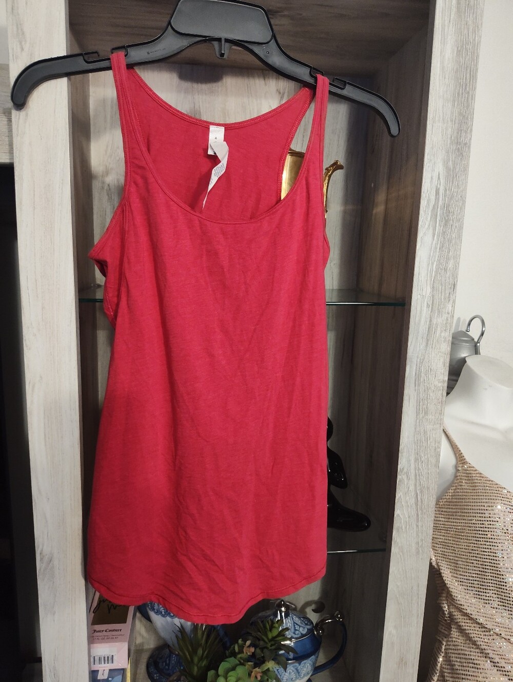 lululemon athletica Red Scoop Neck Tank SZ 4